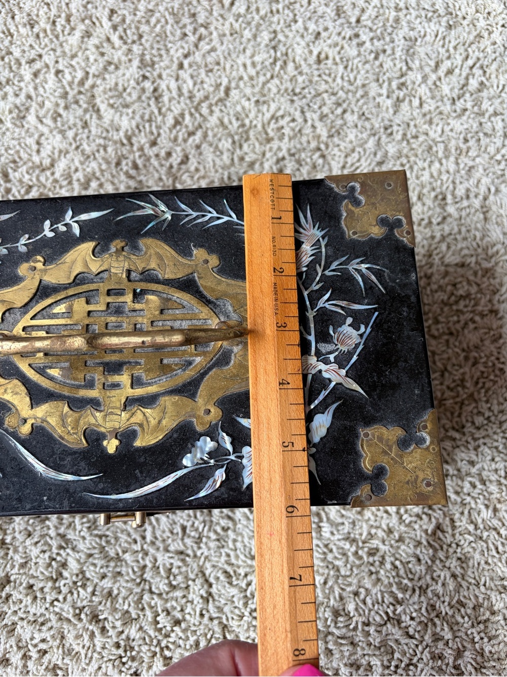 Vintage Asian Jewelry Box from Thailand Mother of Pearl Brass Black Lacquer - Picture 11 of 12